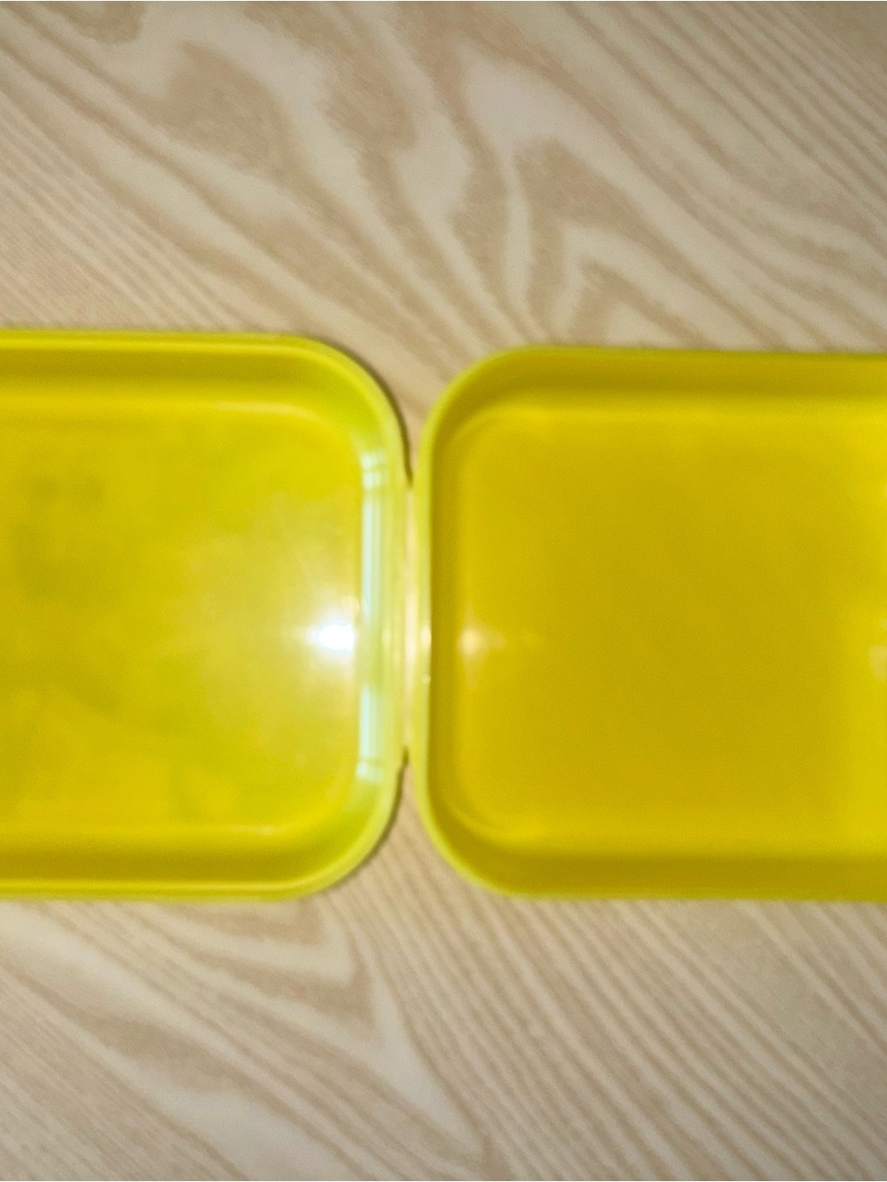 RARE Y2K SpongeBob Lunchbox with Rotating water bottle attachment - Picture 6 of 10